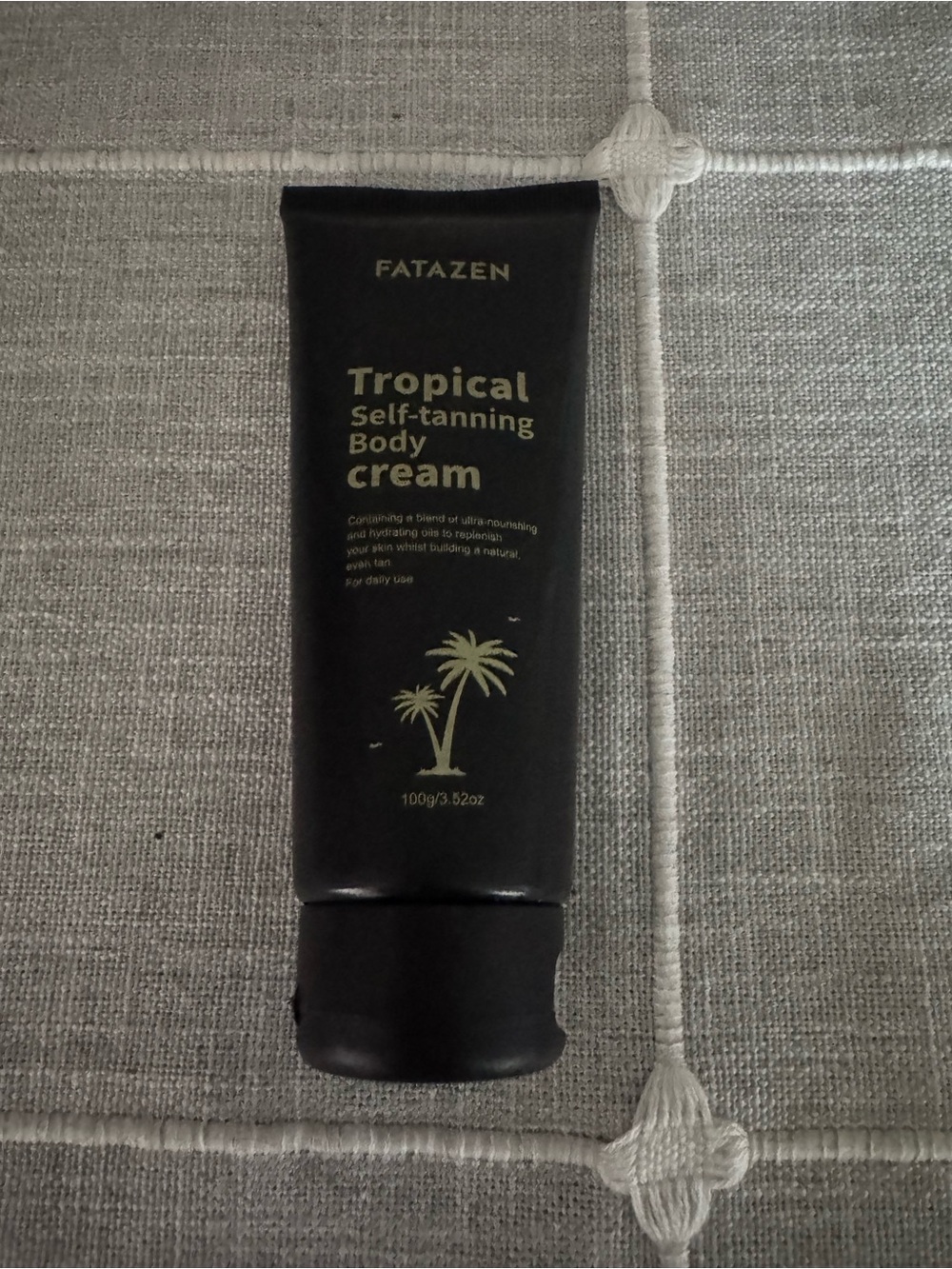 Tropical Self-Tanning Body Cream - Black